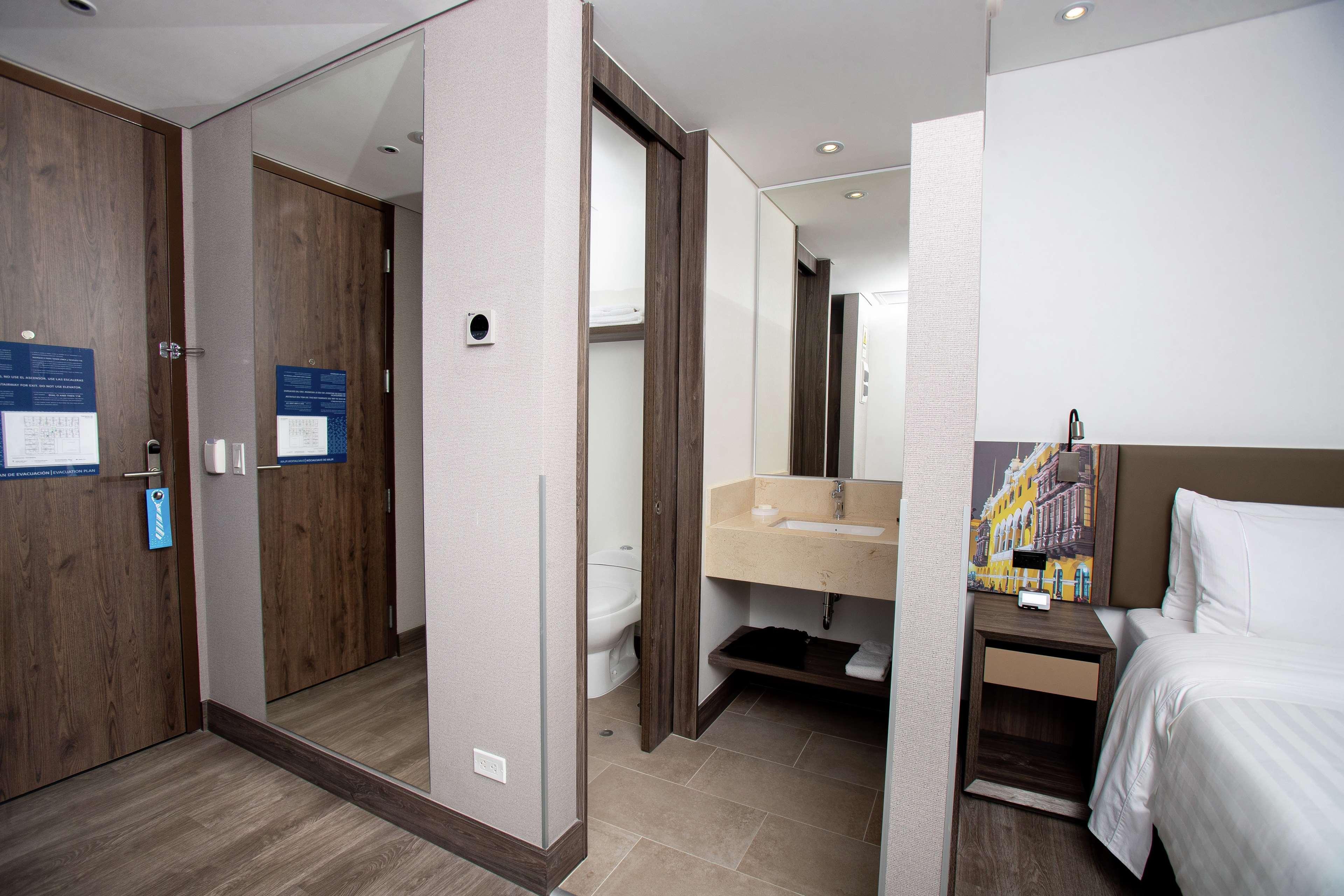 Hampton By Hilton Lima San Isidro Hotel Exterior foto